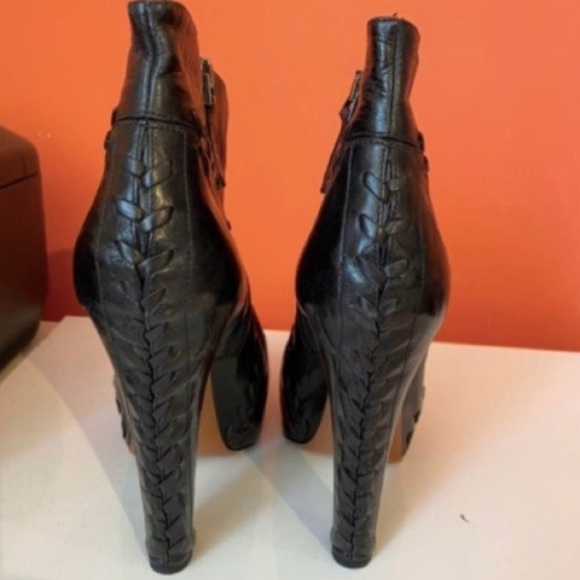 Alaia black leather booties - Picture 2 of 5